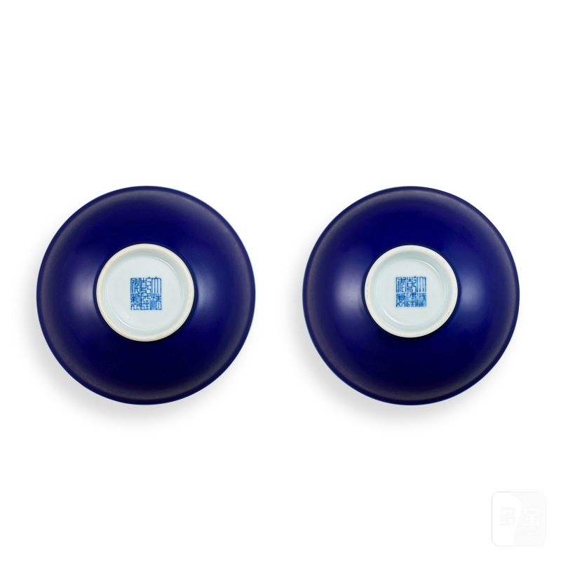 Two blue-glazed bowls, Seal marks and period of Qianlong | 清乾隆 藍釉盌兩件 《大清乾隆年製》款 - 图3